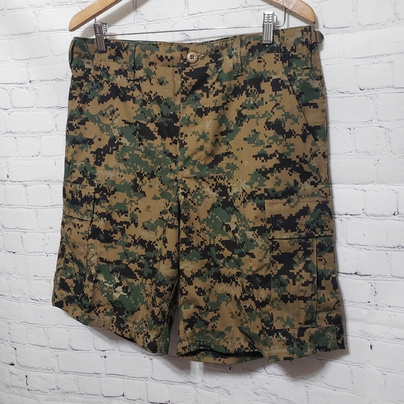Men's HQ Issue Sz Medium USMC Digital Camo Shorts - Picture 4 of 16